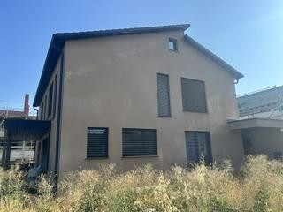 New construction: Detached house with separate apartment.
