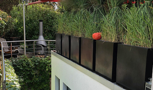 Sonniges Reihenendhaus mit Atelier - ruhige, familienfreundliche Lage, Garten & Blick über Skyline