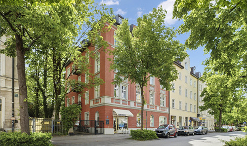 Schönstes Schwabing -kernsanierte DG-Wohnung in denkmalgeschütztem Altbau