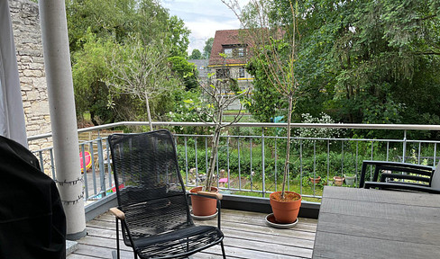 Beautiful new apartment with a modern layout and a lovely balcony.