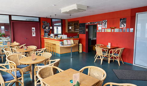 Commercial space, 250 square meters, in a central location in Kiel, available without commission.