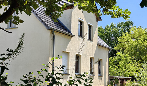 RESERVED: Country house with outbuildings on a 6,000 m² plot of land.