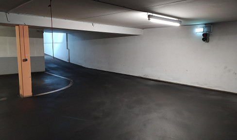 +++ Underground parking space in a central location, in the heart of the music district. +++