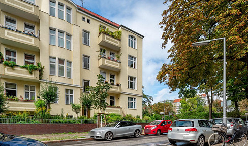 provisionsfrei & sofort frei: helle 3-Zimmer-Altbauwohnung in Friedenau mit flexiblem Grundriss
