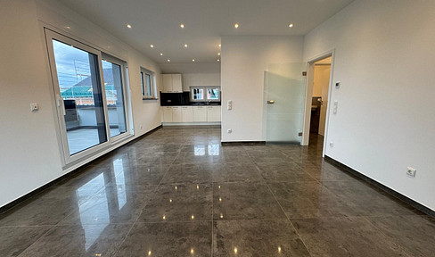Moderne 4-Zimmer-Neubauwohnung mit Einbauküche, Balkon und Stellplatz in Rodenbach