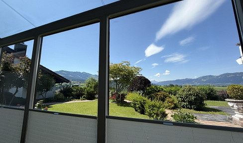 Modernisierte 3-Zimmer-Wohnung mit traumhaftem Bergblick