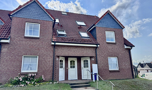 Modern living on two levels: Bright, partially renovated 3-room maisonette apartment in Mölln.