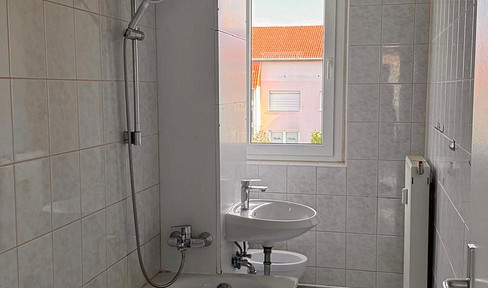 €220 | 49 sqm | 2 rooms, kitchen, bathroom | Balcony | Affordable district heating.