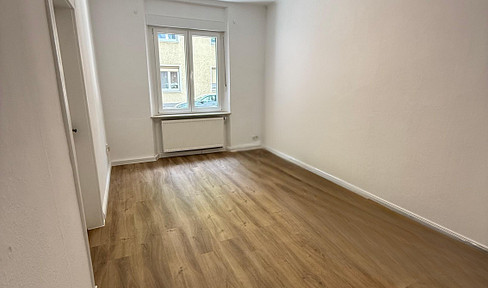 Sofort bezugsfrei: schöne, renovierte 3-Zi.-Wohnung in toller Lage!
