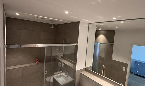 1-bedroom apartment with kitchen, built-in closet, and washing machine...