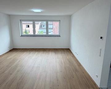ERSTBEZUG!NEUBAU! 3-Zimmer-Wohnung offene Küche im 1. Obergeschoss