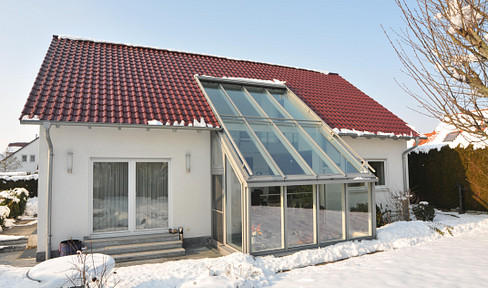 Modernes Architektenhaus für die große Familie