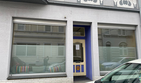 Beautiful office space/commercial retail area, also suitable for use as part of a residential property - 4 rooms.