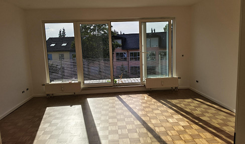 One-bedroom apartment with a lovely west-facing balcony.