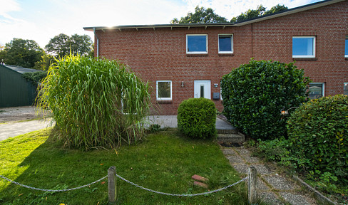 Weddelbrook Große renovierte 3 Zimmer Maisonette Wohnung mit Terrasse ab sofort