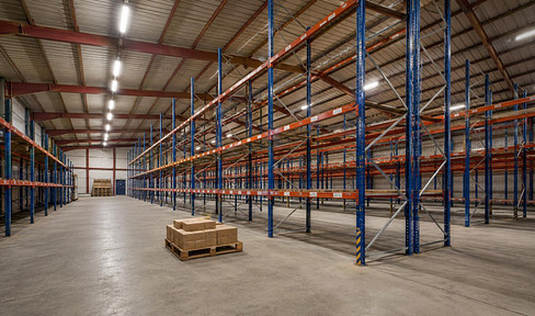 Warehouse and logistics hall: 500 to 2,000 m² of storage space, featuring pallet racking systems and loading ramps.