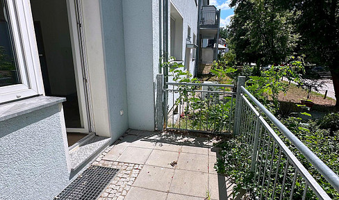 Bright apartment with a balcony and fitted kitchen, located in Zossen Wünsdorf.