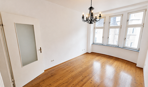 Frisch sanierte 3-Zimmer Altbauwohnung