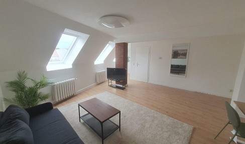 Furnished room in a shared apartment, in a prime location – just move in! (Mittelstraße, top-floor maisonette apartment).
