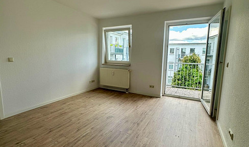 2-room apartment with a view, fitted kitchen – excellent location in Stadtfeld Ost.