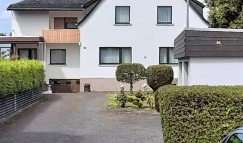 Two-family house, €520,000, 232 square meters, 10 rooms, including a building plot.