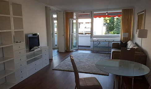 Plenty of space to relax: Cozy 2-room apartment in the Bogenhausen-Denning neighborhood.