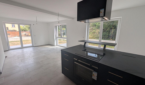 Excellent new apartment with air conditioning/terrace/garden/charging station – First occupancy in a quiet location in Würzburg.