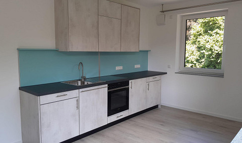 Erstbezug nach Komplettsanierung/helle Wohnung ca. 43 m²/im Grünen mit Balkon/6 Gehmin. zum Westpark