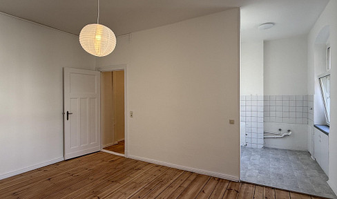 Helle bezugsfreie 1-Zimmer Altbauwohnung in der Nähe vom Schlosse Charlottenburg (provisionsfrei)