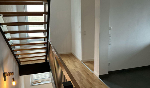 Spacious - Modern terraced house with garden for rent in Frensdorf.
