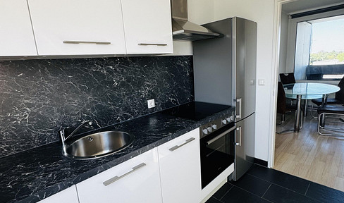 Helle & sofort beziehbare, Kliniknahe, gut gelegene 2,5 Zimmer Wohnung