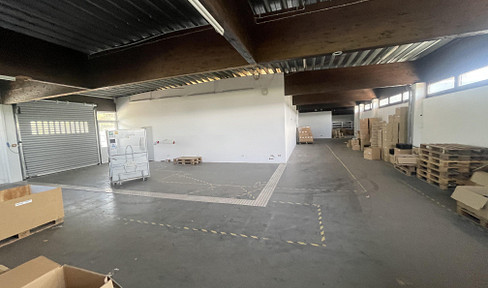 Warehouse and office spaces with heating available for rent in Eggenfelden - 734 square meters.