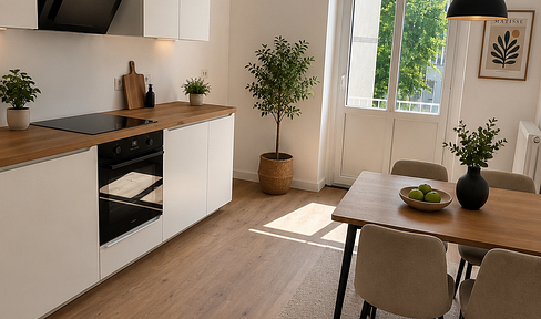 Bright, renovated 3.5-room apartment in a historic building, available for immediate occupancy, with a new fitted kitchen in Düsseldorf-Alt Eller.