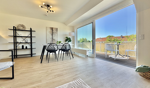 Newly renovated 4-room apartment available for immediate move-in, featuring 2 bathrooms, 2 balconies, and a parking space.