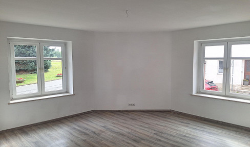 Helle 3-Raum-Wohnung m. großem Tageslichtbad u. Ankleide in Zwickau-Crossen