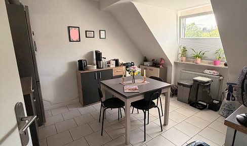 Beautiful 2.5-room apartment with a shared garden.