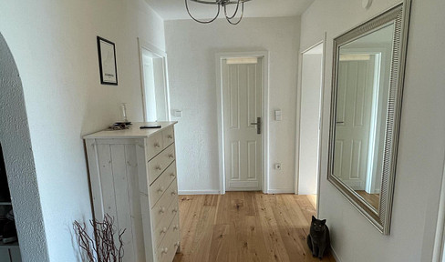 Furnished, stylish 3-room apartment near the Isar River (available for a limited time until 2028).