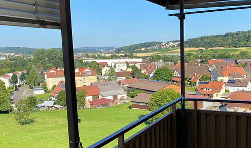 Gemütliche & helle 3-Zimmer-Dachgeschosswohnung mit Balkon in Faurndau