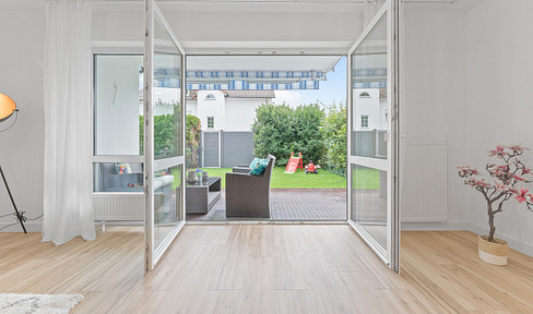 Here, family is the top priority – a bright terraced house with a south-facing garden, terrace, and garage.