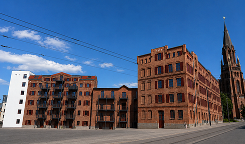 Experience characterful living in this unique warehouse complex – now available for rent at a more affordable price!