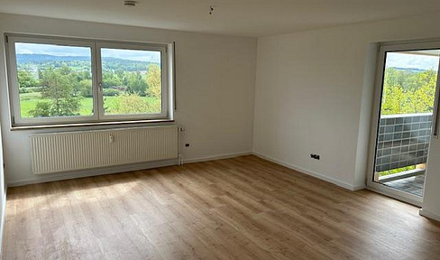 Renovierte 2.5 Zimmer Wohnung mit Balkon im Zentrum von Weiden