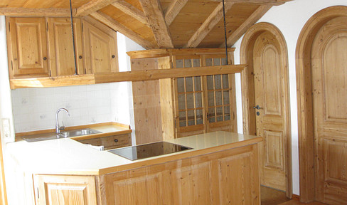 2,5-Zimmer Dachgeschoß-Wohnung in Andechs