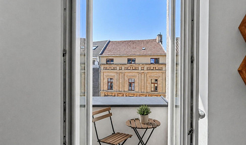 Hochwertiges und exklusiv voll möbliertes City-Apartment in Rhein- und Hauptbahnhofnähe