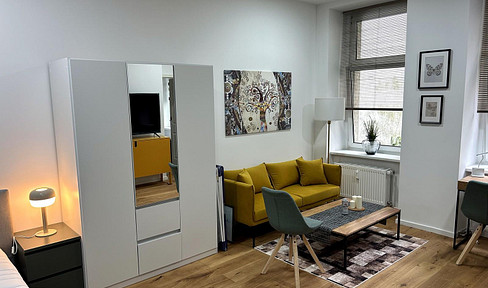Wohnen auf Zeit am Boxhagener Platz – vollmöbliertes, saniertes 1-Zimmer-Altbau-Atelier ab 01.10.26