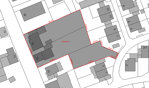 Attractive building plot of 2,358 m² - Central location - Ideal investment opportunity.