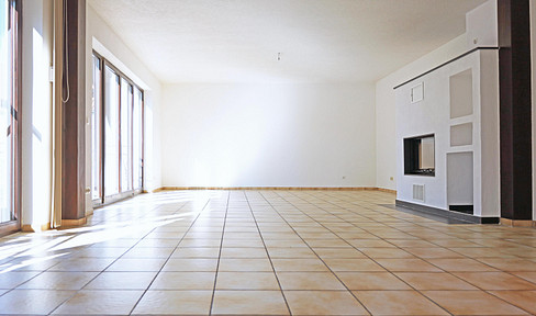 Sonnige und großzügige Wohnung mit Blick ins Grüne