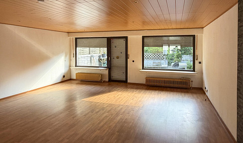 Plenty of space in Wuppertal-Ronsdorf: Bright terraced house with a large garden – no commission fees!