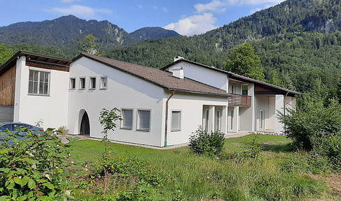 Architect-designed house / Property in a unique location.