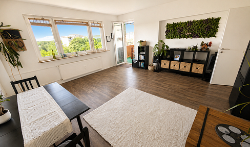 sanierte 3-Zimmerwohnung mit sonnigem Balkon & Stellplatzmöglichkeit☀️