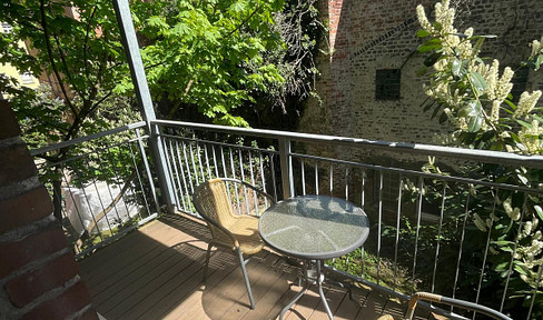 Bright 2-room apartment with balcony, located in a quiet area - Reichstraße, Neustadt (NBG).